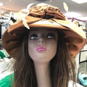 Medium wide brim hat fine fabric in two tone